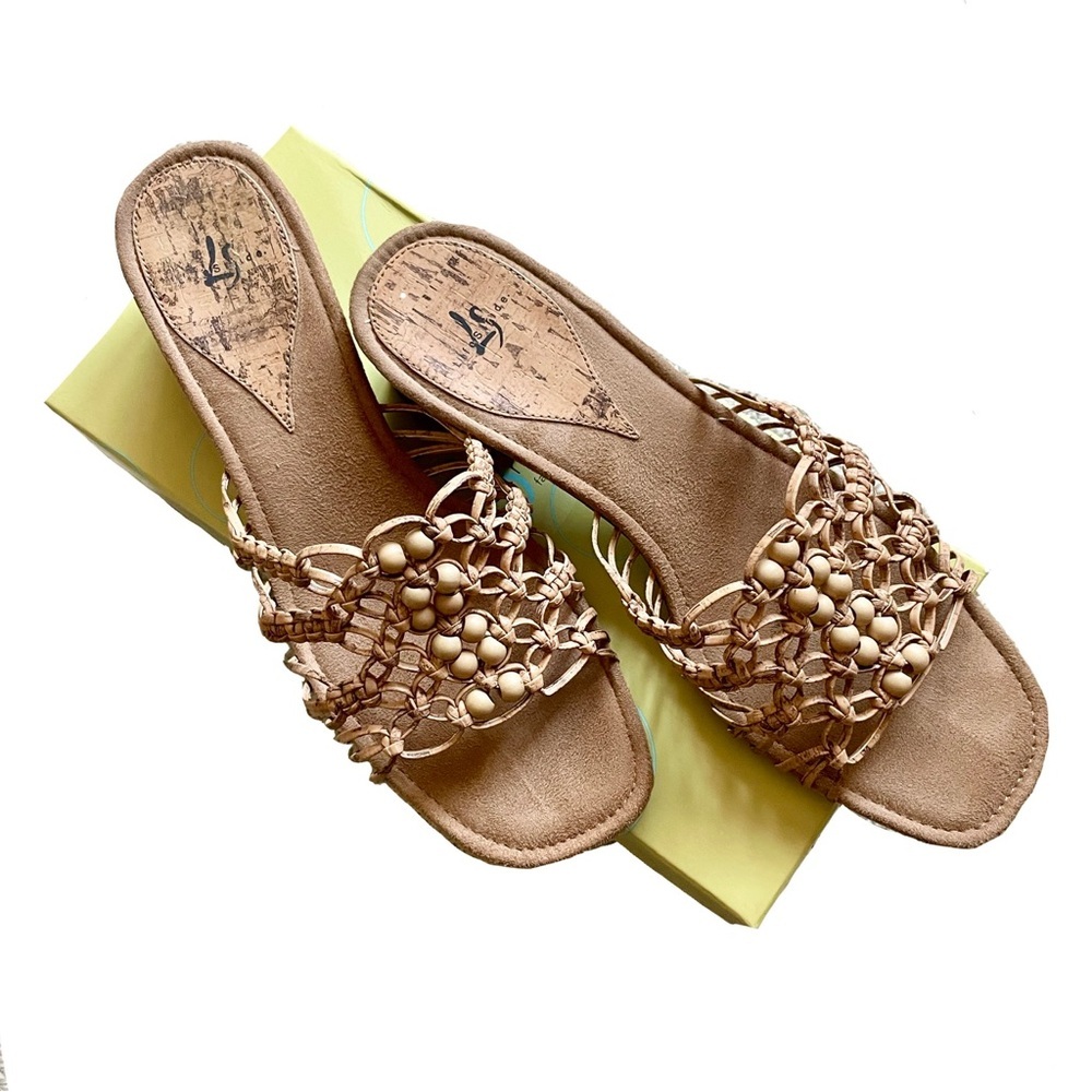 Life Stride Tan Woven Sandals
